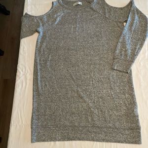 Abercrombie & Fitch women’s top/tunic/sweater size L, heathered gray.